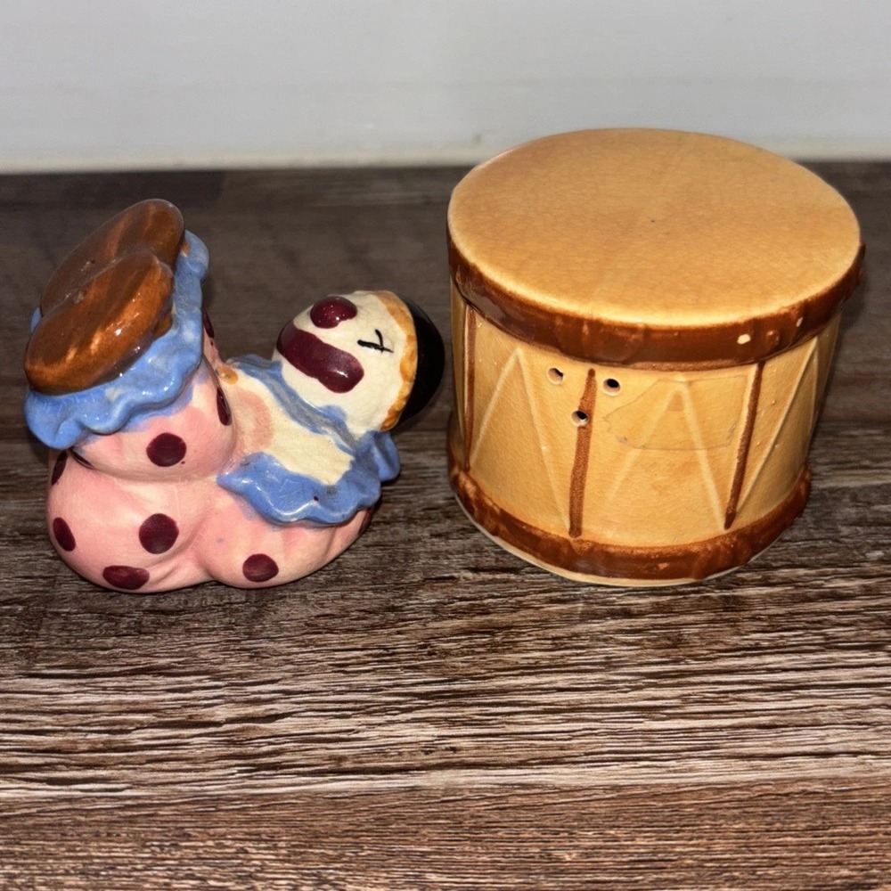 Clown on a Circus Drum Salt and Pepper Shakers Japan